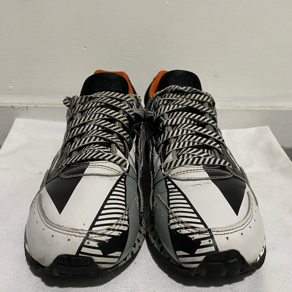 ASICS Gel Lyte-V Undefeated Disarry, Size 10 Men, White, Black